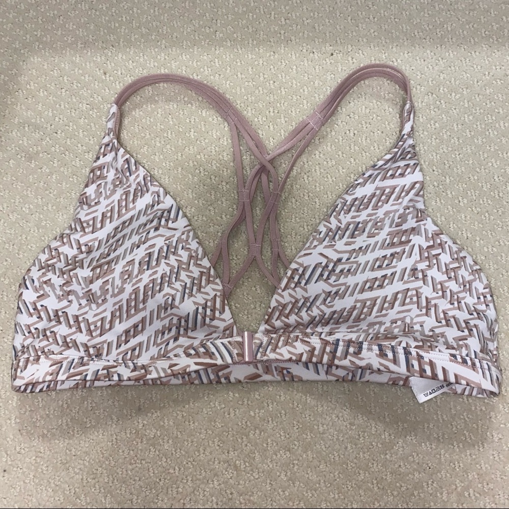 SOLD | NWOT Victoria’s Secret SPORT Sports Bra